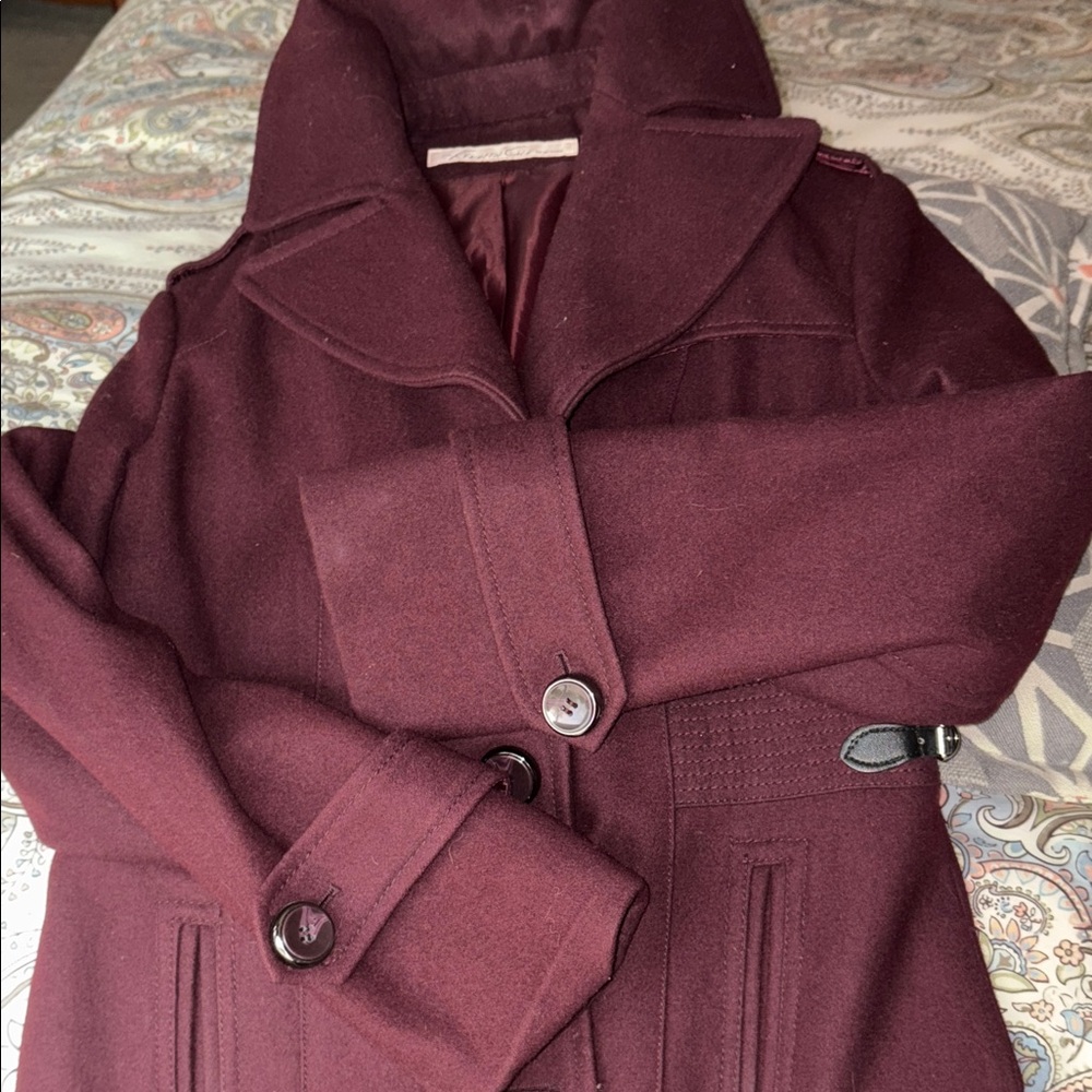 BURGUNDY WOOL Coat with black leather detailing